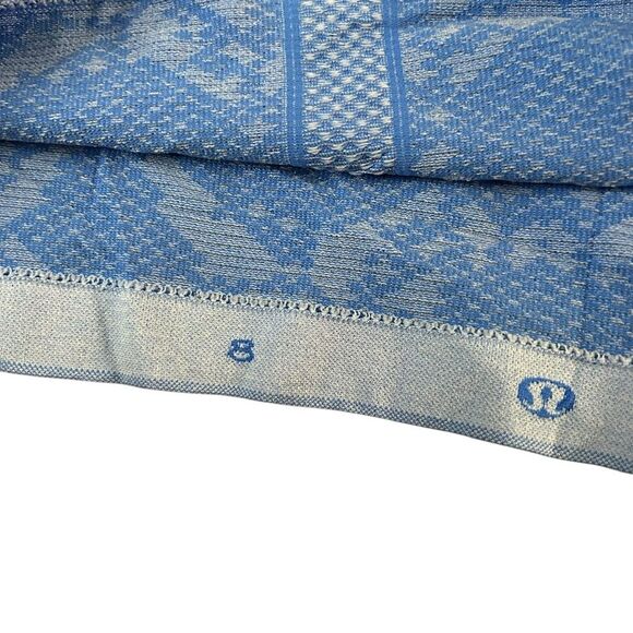 Lululemon Size 8 Swiftly Tech Long Sleeve Bright Blue Scale Print Athletic Rare - Picture 4 of 8